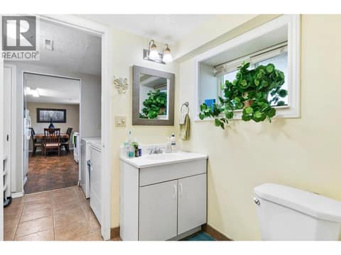 Photo 11 of 958 Stockwell Avenue, Kelowna North
