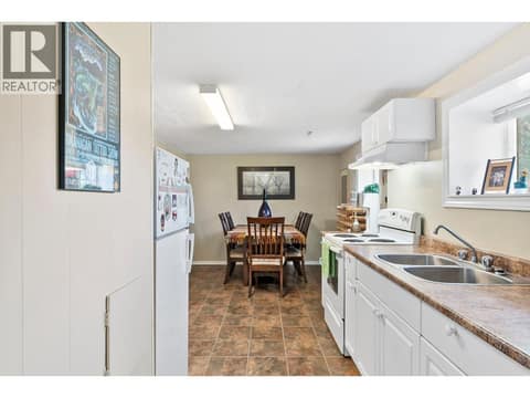 Photo 14 of 958 Stockwell Avenue, Kelowna North
