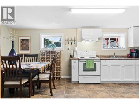 Photo 16 of 958 Stockwell Avenue, Kelowna North
