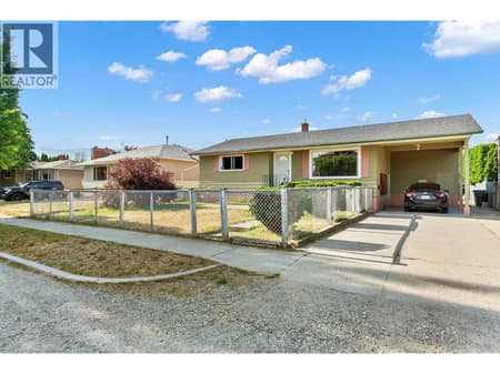 Photo 2 of 958 Stockwell Avenue, Kelowna North