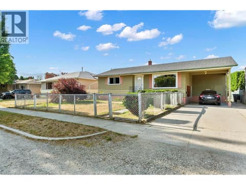 Photo 2 of 958 Stockwell Avenue, Kelowna North