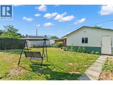Photo 5 of 958 Stockwell Avenue, Kelowna North