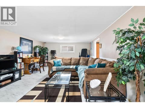 Photo 6 of 958 Stockwell Avenue, Kelowna North