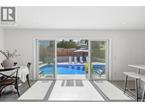 Photo 12 of 2298 Balfour Court, Aberdeen, Kamloops