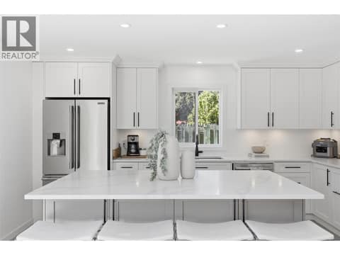 Photo 9 of 2298 Balfour Court, Aberdeen, Kamloops