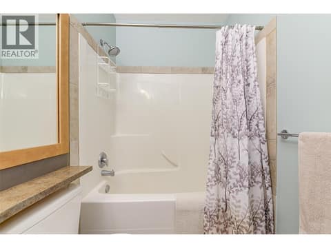 Main bathroom - 4pc at 511 Yates Road Unit# 110, North Glenmore, Kelowna