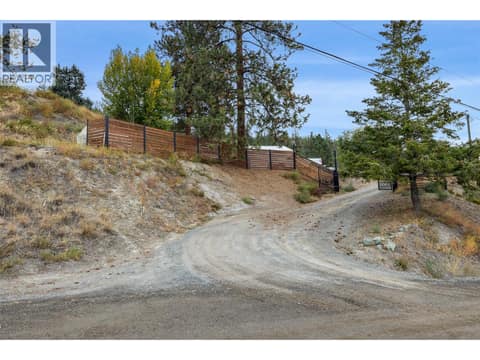 Solar power gate at 850 INSKIP Road, Westsyde, Kamloops