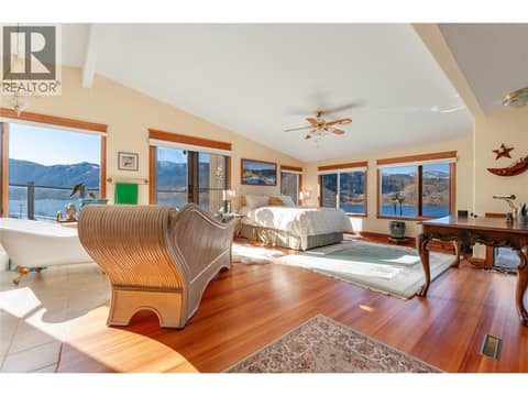 Primary Bedroom at 264 EASTSIDE Road, Eastside/Lkshr Hi/Skaha Est, Okanagan Falls