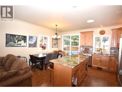 Photo 12 of 430 Hummingbird Avenue, Okanagan North, Vernon
