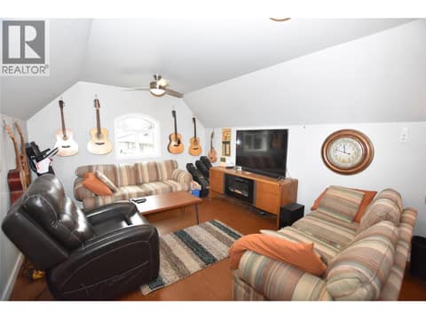 Bonus room above the garage at 430 Hummingbird Avenue, Okanagan North, Vernon