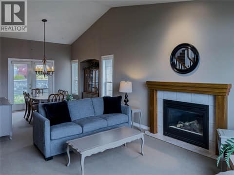 Photo 5 of 101 Coppertree Court, Sahali, Kamloops