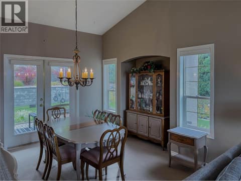 Photo 6 of 101 Coppertree Court, Sahali, Kamloops