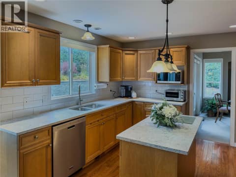 Photo 9 of 101 Coppertree Court, Sahali, Kamloops