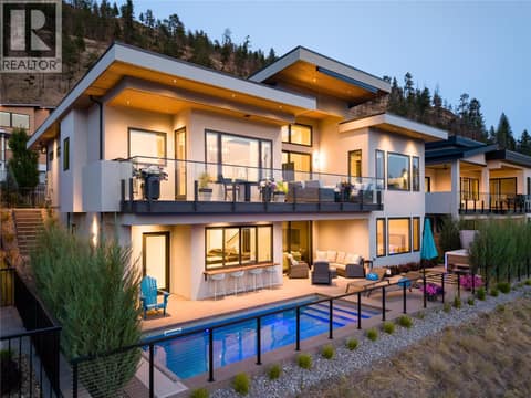 Auto cover on pool at 538 Clifton Court, Glenmore, Kelowna