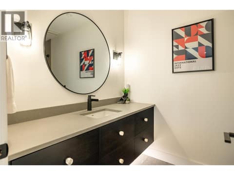 En-Suite 3 at 538 Clifton Court, Glenmore, Kelowna