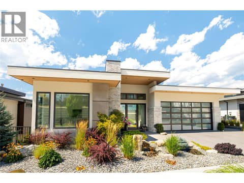 Fully landscaped at 538 Clifton Court, Glenmore, Kelowna