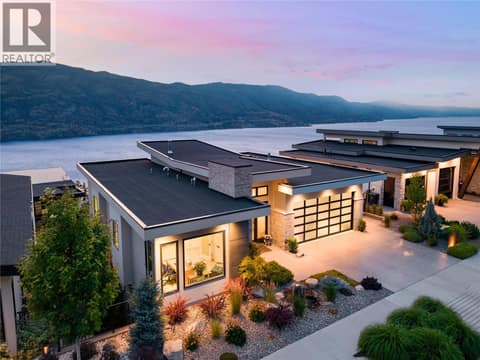 Modern design at 538 Clifton Court, Glenmore, Kelowna