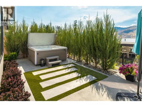 Salt Water Hot Tub- 7 person Hot Spring Limelight Flash with flash jet system at 538 Clifton Court, Glenmore, Kelowna