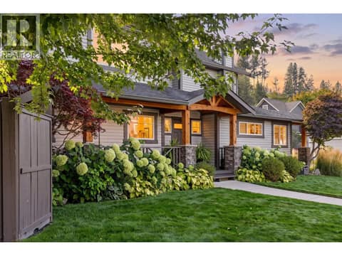Photo 3 of 905 Paret Crescent, Lower Mission, Kelowna
