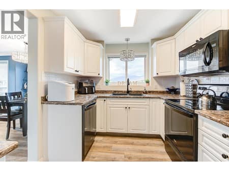 Kitchen at 1964 Enterprise Way Unit# 413, Dilworth Mountain, Kelowna