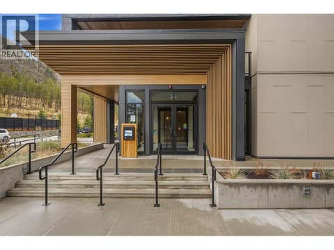 Photo 2 of 9652 Benchland Drive Unit# 404, Lake Country South West