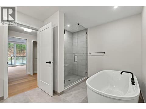 Photo 26 of 9652 Benchland Drive Unit# 404, Lake Country South West