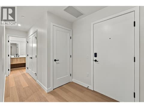 Photo 3 of 9652 Benchland Drive Unit# 404, Lake Country South West
