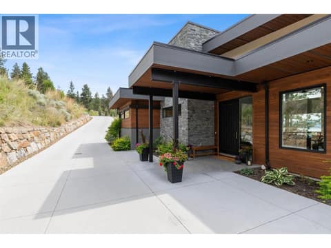 Covered Entry at 1740 Granite Road, Lake Country South West