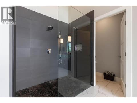 Ensuite Shower and water closet at 1740 Granite Road, Lake Country South West