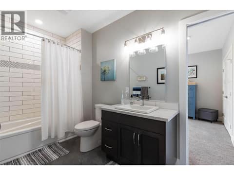 Full Bathroom 3 at 1740 Granite Road, Lake Country South West