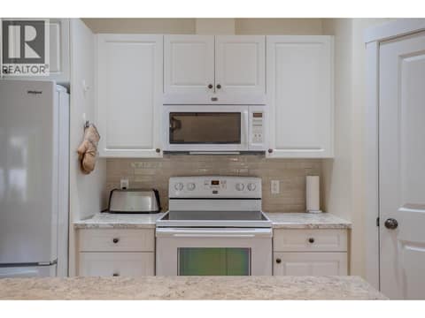Photo 11 of 2620 ROSEWOOD Avenue, Brocklehurst, Kamloops