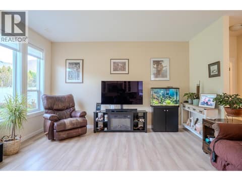 Photo 13 of 2620 ROSEWOOD Avenue, Brocklehurst, Kamloops