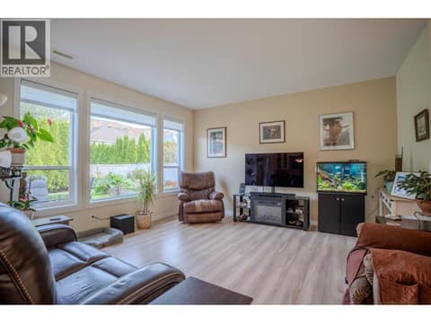 Photo 4 of 2620 ROSEWOOD Avenue, Brocklehurst, Kamloops