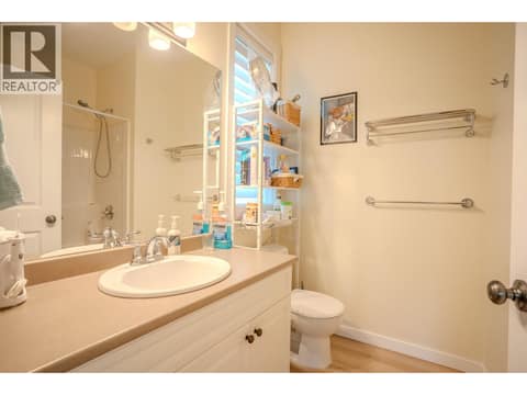 Ensuite at 2620 ROSEWOOD Avenue, Brocklehurst, Kamloops