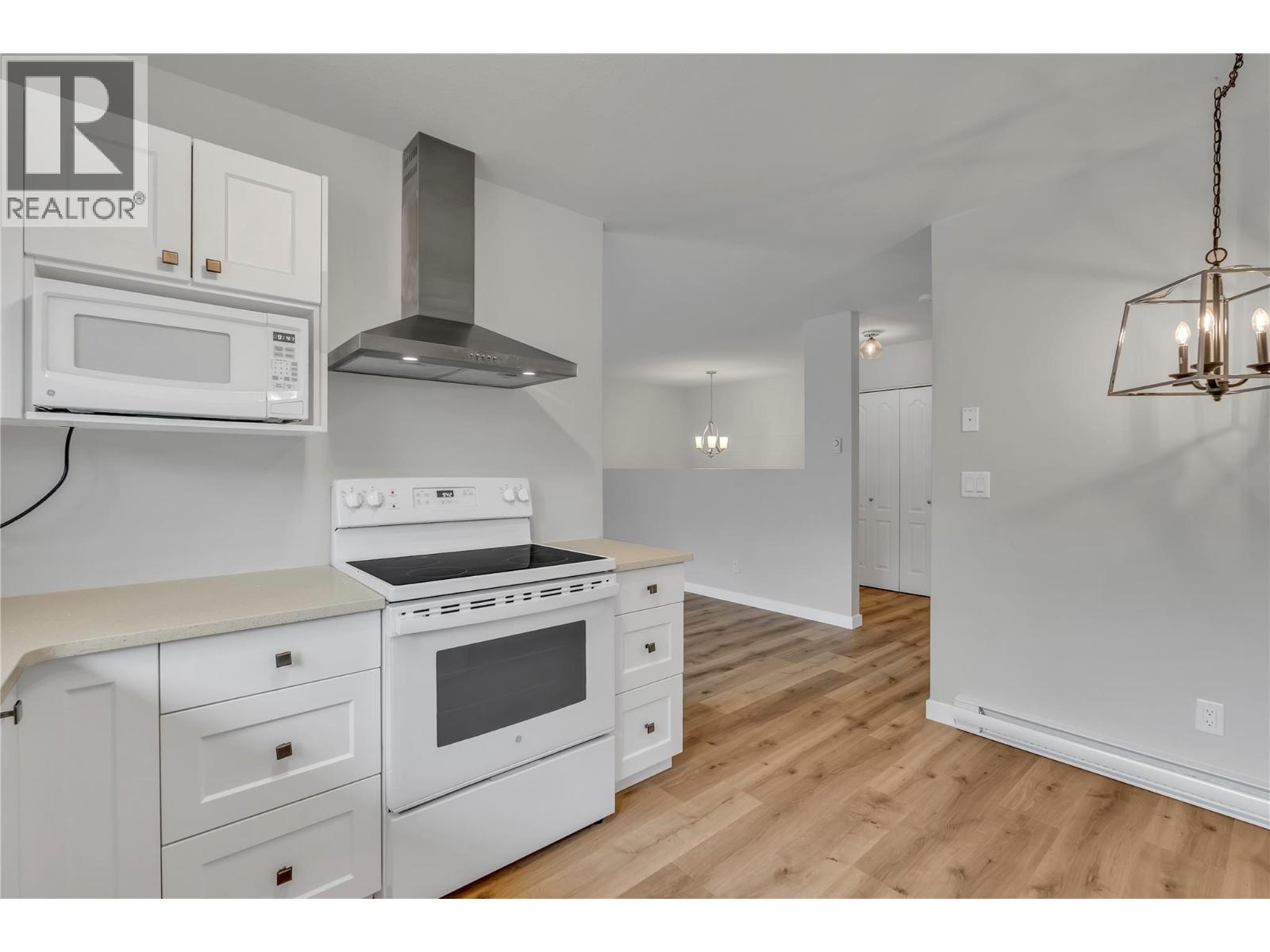 Photo 13 of 11318 Jubilee Road W Unit# 2, Main Town, Summerland