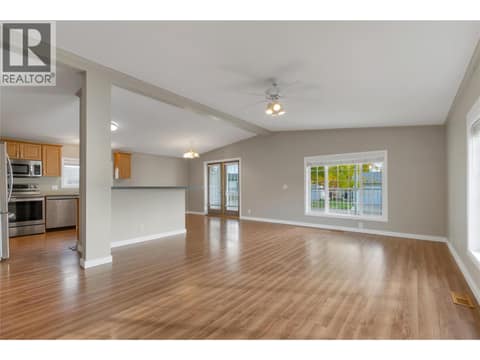 Photo 5 of 6688 Tronson Road Unit# 114, Okanagan Landing, Vernon