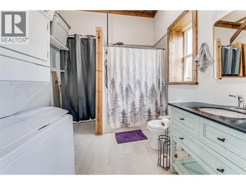 Suite in shop at 4671 Grandview Flats Road S, Armstrong/ Spall., Spallumcheen