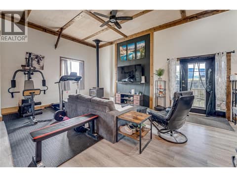 Suite in shop at 4671 Grandview Flats Road S, Armstrong/ Spall., Spallumcheen