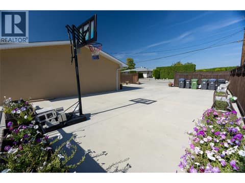 Photo 7 of 10115 74th Avenue, Osoyoos