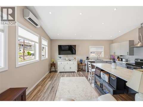 SUITE at 787 Kettle Avenue, Oliver