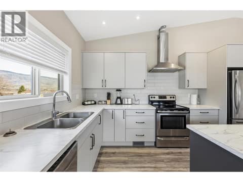 SUITE at 787 Kettle Avenue, Oliver