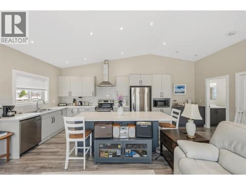 SUITE at 787 Kettle Avenue, Oliver