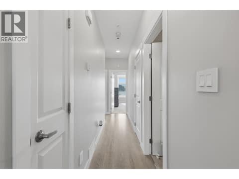 Photo 11 of 2352 Bossert Avenue, Brocklehurst, Kamloops