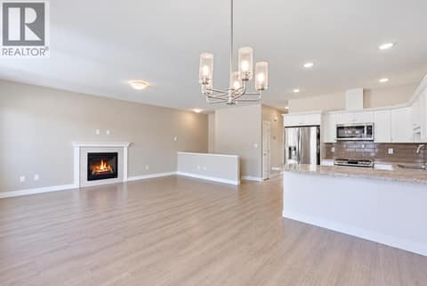 Photo 4 of 2352 Bossert Avenue, Brocklehurst, Kamloops