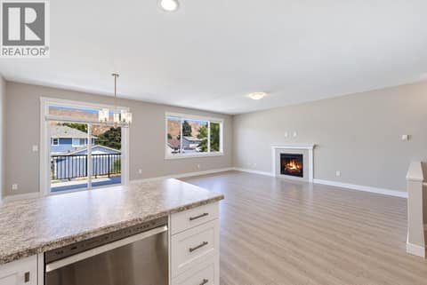 Photo 8 of 2352 Bossert Avenue, Brocklehurst, Kamloops