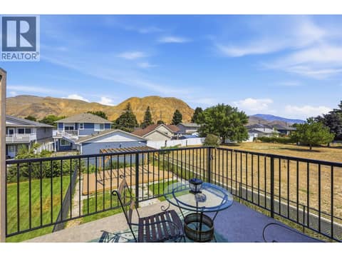 Photo 9 of 2352 Bossert Avenue, Brocklehurst, Kamloops