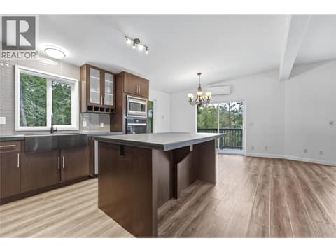 Photo 8 of 10824 Westshore Road, Okanagan North, Vernon