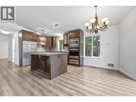 Photo 9 of 10824 Westshore Road, Okanagan North, Vernon