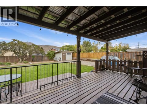Photo 10 of 2624 Joyce Avenue, Brocklehurst, Kamloops