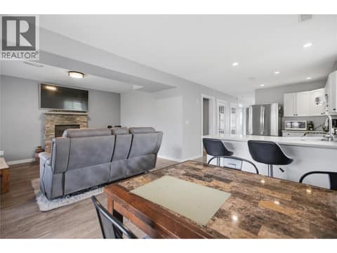 Photo 18 of 2624 Joyce Avenue, Brocklehurst, Kamloops